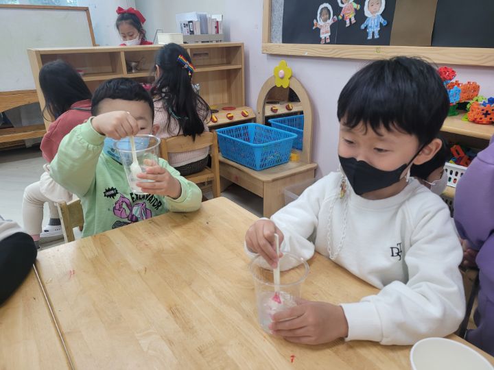 개구쟁이슬라임 이미지