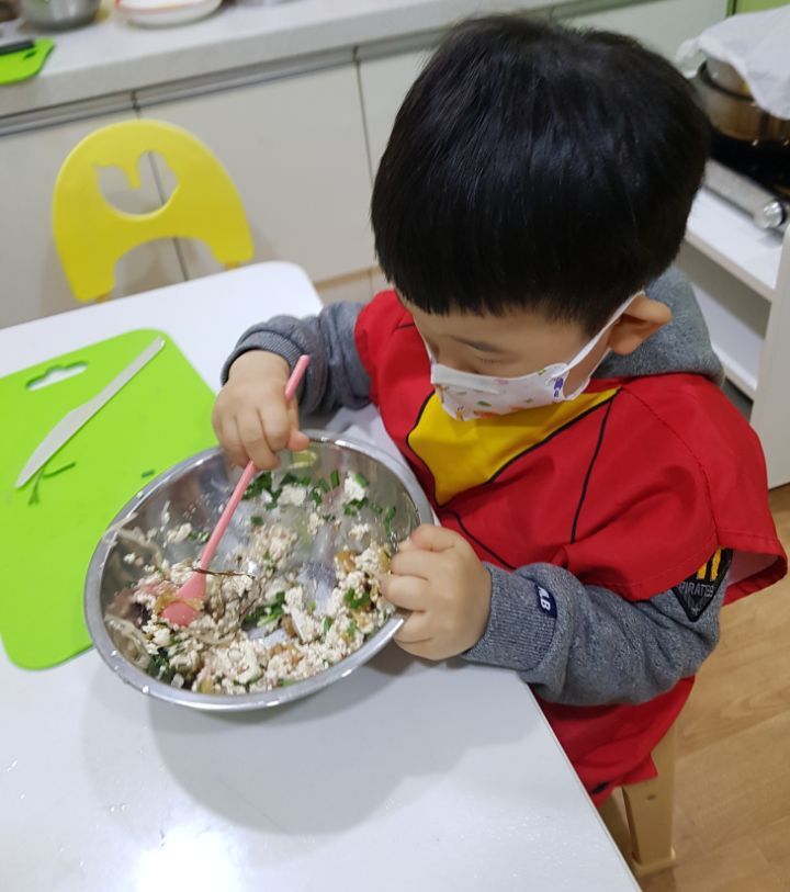 하진손만두 이미지
