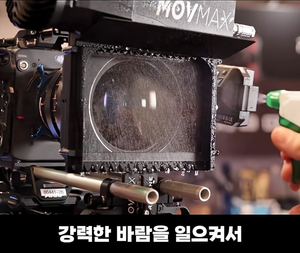 카메라 렌즈에 물이 튀지 않는 비결 | 인스티즈