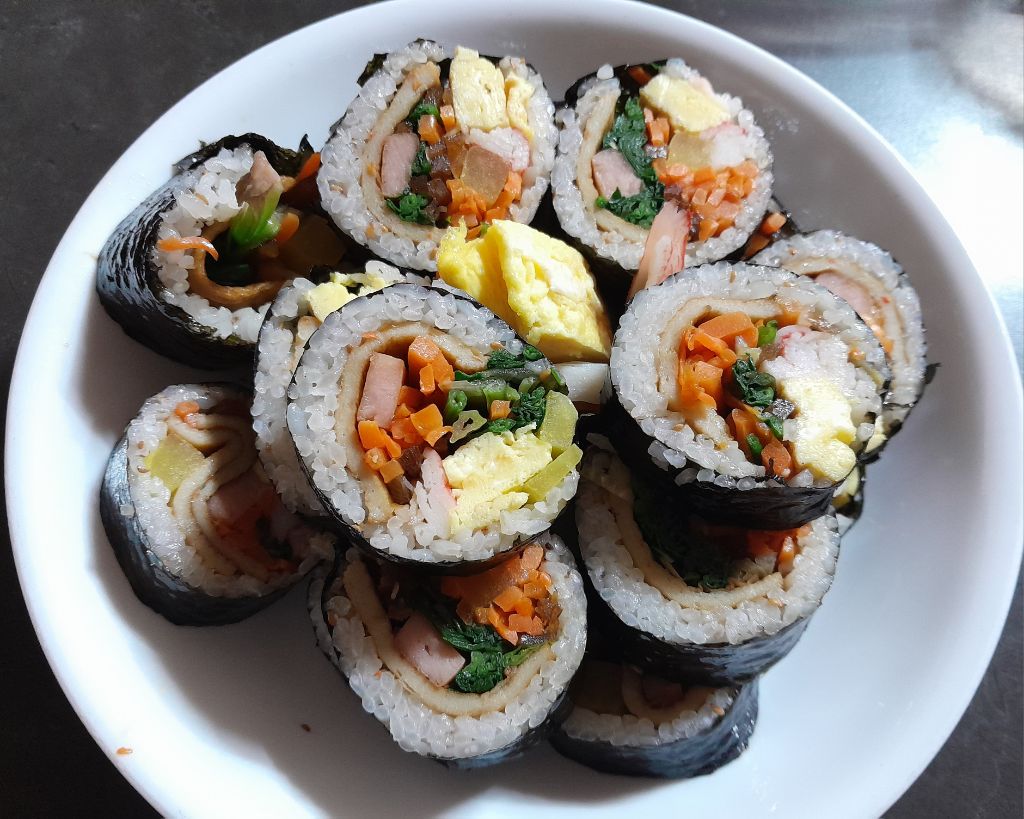 뚠뚠김밥 이미지