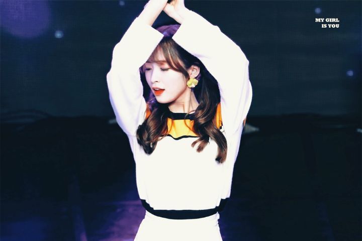 긴머리언니 이미지