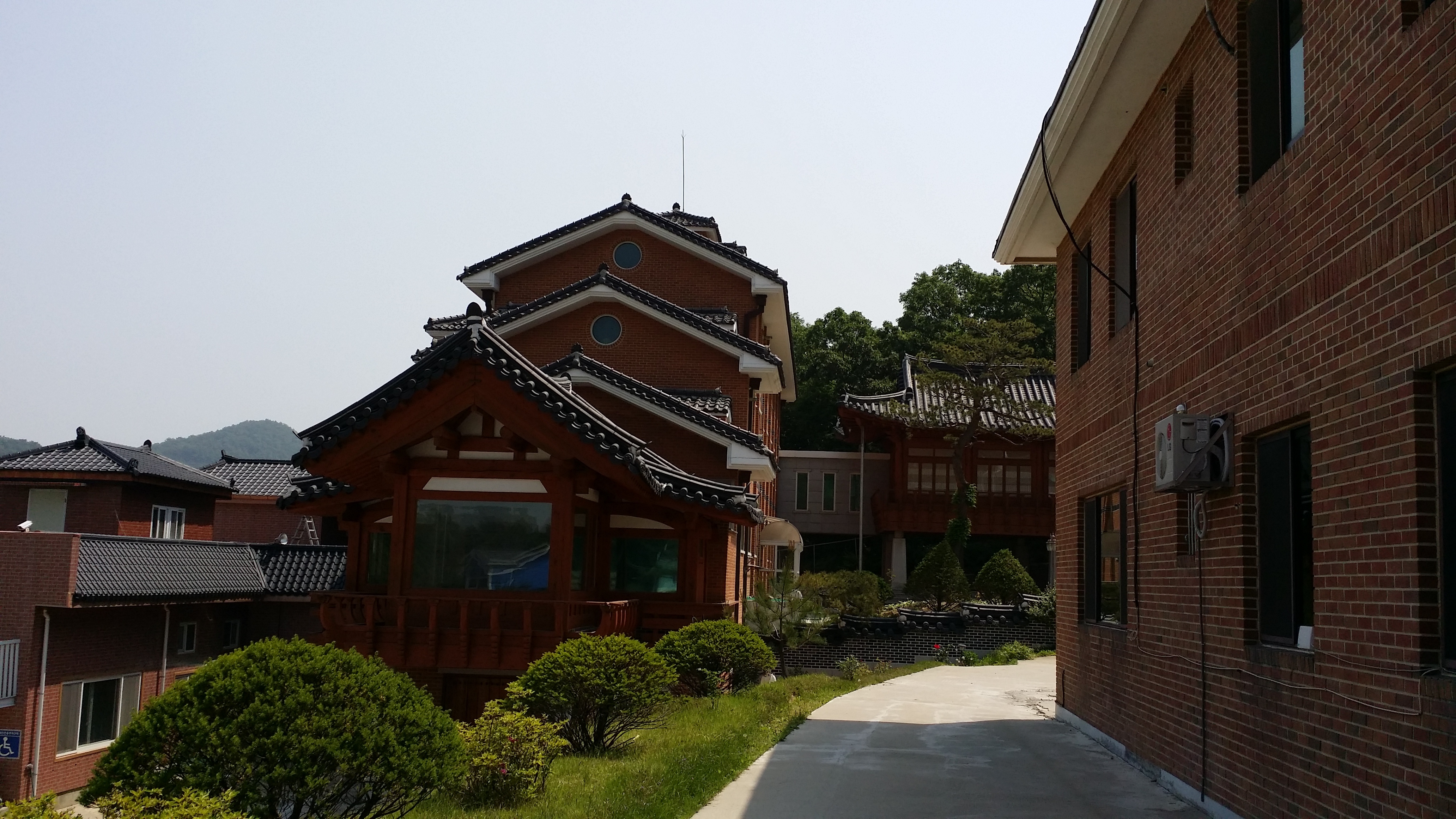 예수의 성모 여자관상수도회 이미지