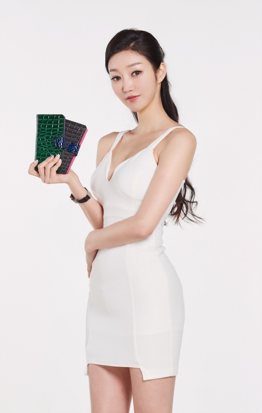 크리스찬온타니 이미지