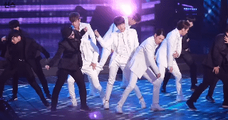 K-POP을 능가하겠다는 일본 장수아이돌 아라시 춤과 한국 장수아이돌 춤.gif | 인스티즈