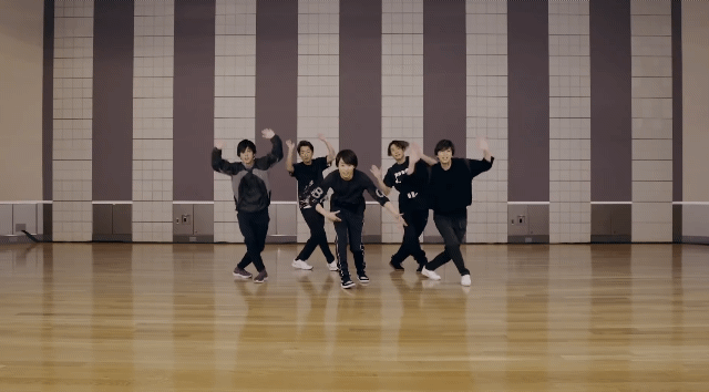 K-POP을 능가하겠다는 일본 장수아이돌 아라시 춤과 한국 장수아이돌 춤.gif | 인스티즈