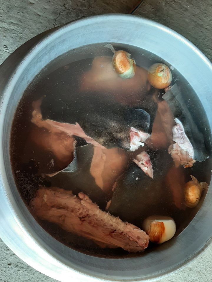 흑염소 한마리 이미지