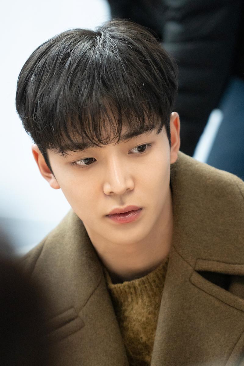이로우 이미지