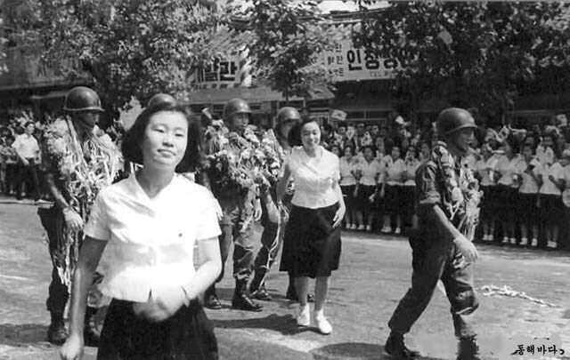 제３칼라 이미지