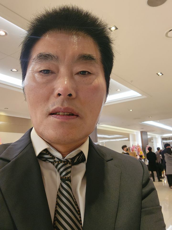 잔치집국수 이미지