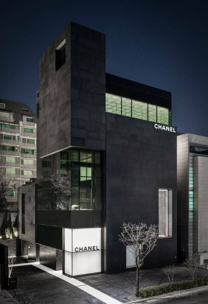 현재 충격적이라는 샤넬 한국 매출.jpg (법개정으로 처음 공개) | 인스티즈