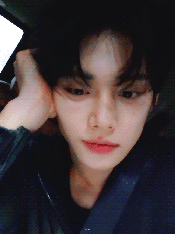 수상하게도 자꾸 본업 외로 트위터 만알티 찍는 남자.twt | 인스티즈