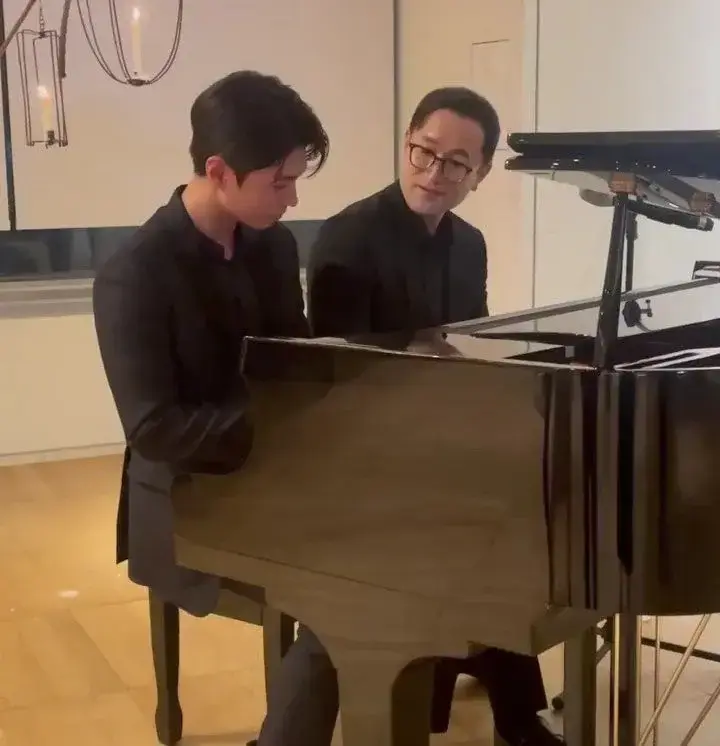 박보검이 즉흥 피아노 연주하자 놀라는 피아니스트 | 인스티즈