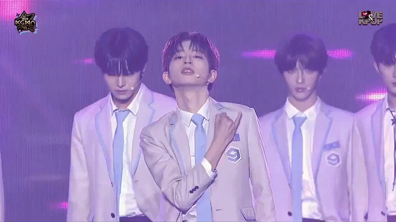 같은 시상식에 출연한 아이돌 데뷔 서바이벌쇼 2그룹 한중합작 vs 한국 | 인스티즈