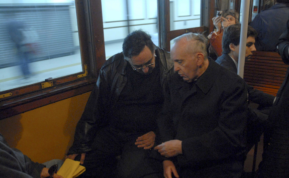 출근 첫날에도 정말 파격적이었던 프란치스코 교황 | 인스티즈