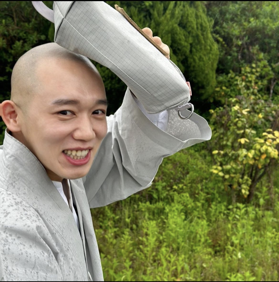 홍석천이 팔로우 중인 화엄사 스님 | 인스티즈