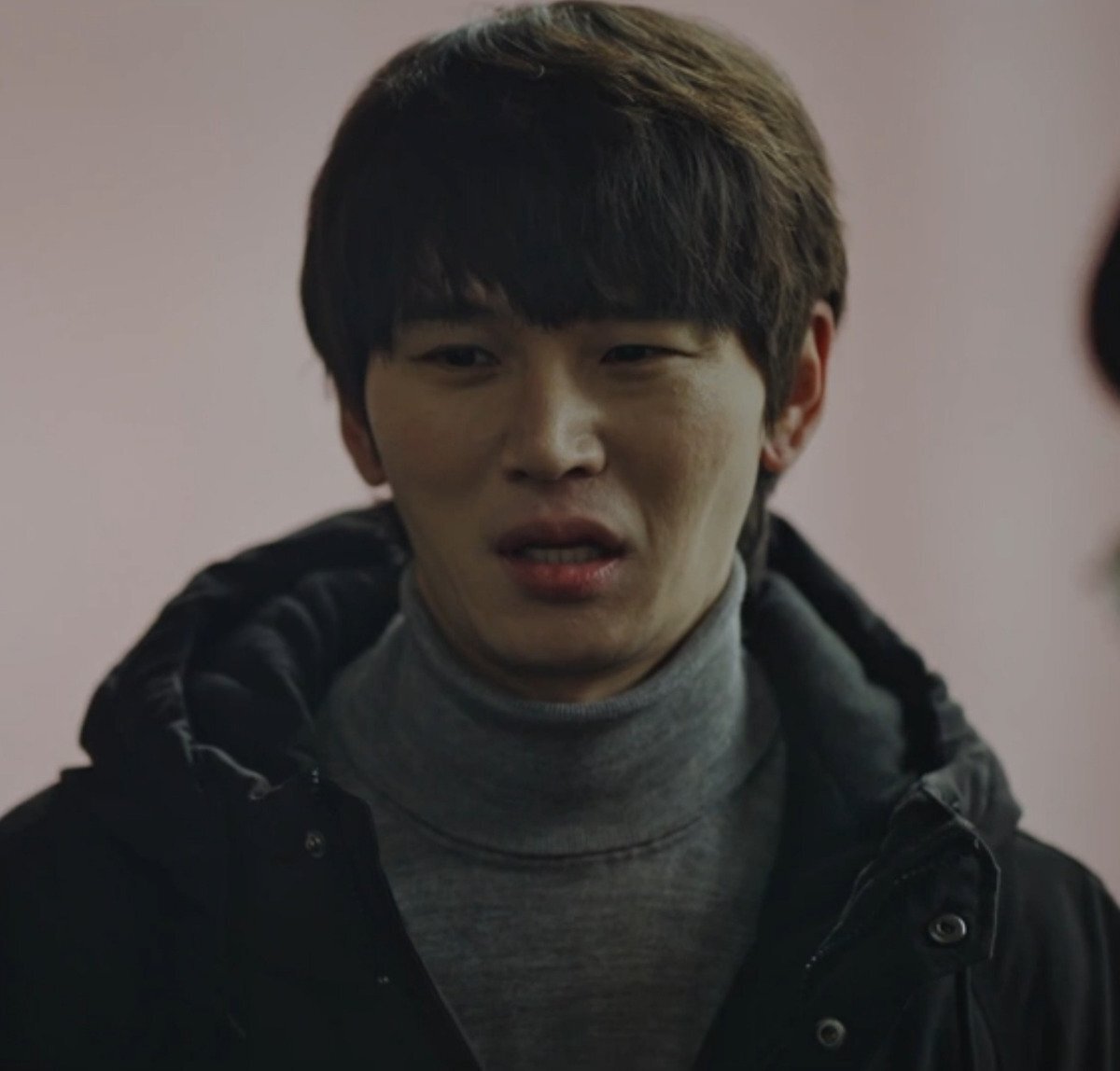 실제 연쇄살인범들이랑 싱크로율이 너무 높은 캐스팅을 보여줘서 놀라운 드라마 | 인스티즈