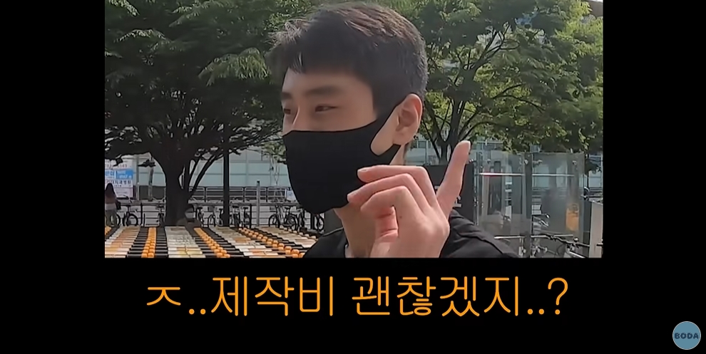 이마트에서 무제한 쇼핑해보는 북한군인 | 인스티즈