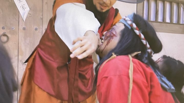 외모가 수려한 사람만 무는 더존 좀비아포칼립스.twt | 인스티즈