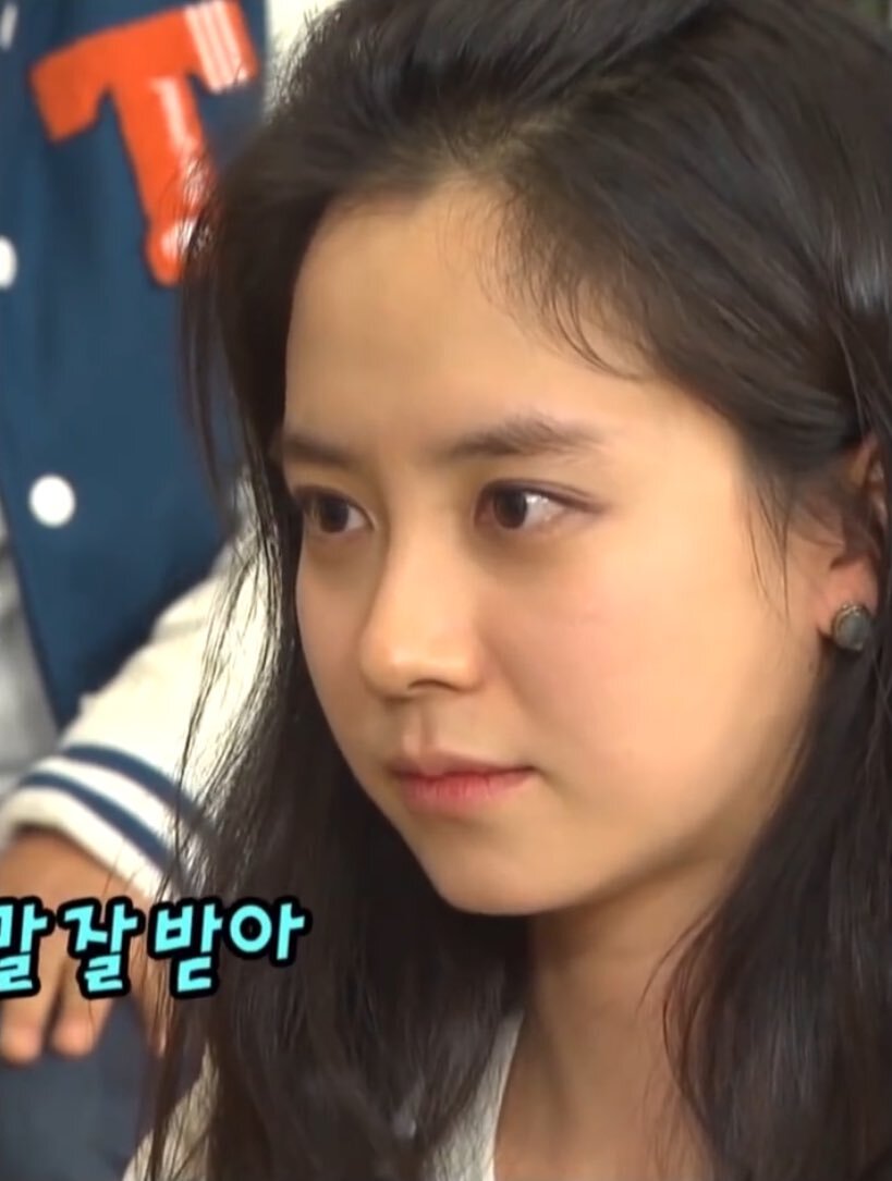 여배들 나이들면서 얼굴살빠지고 특유의 얼굴형이 나타나면서 볼도 약간 패이고 눈도 좀 더 짙어지고 얼굴에 삶의 무게가 조금씩 담기는데 | 인스티즈