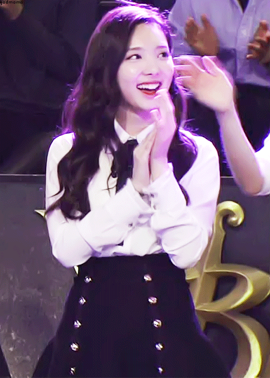 트와이스 나연이 가끔씩 중심 잃고 휘청거리는 이유.gif | 인스티즈