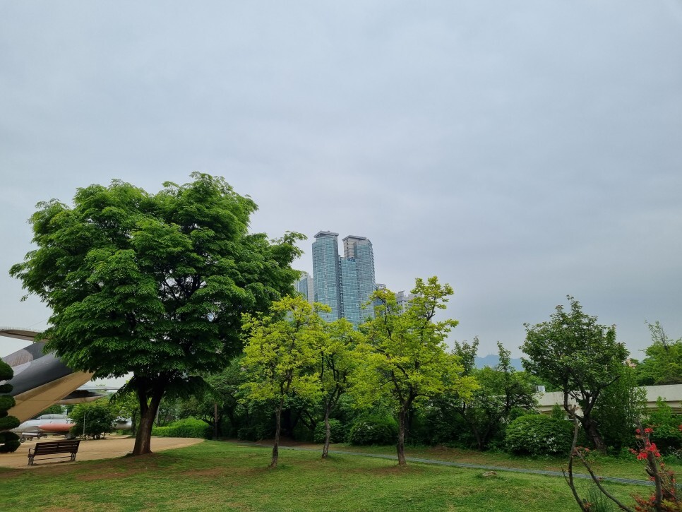 e5e757cc35ca8122f3d863523e1e2d6d5d3b20e7