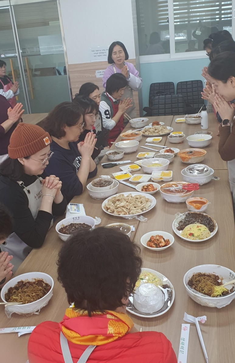 국수잔치 이미지
