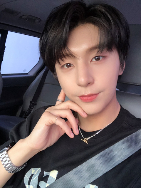 성윤 이미지