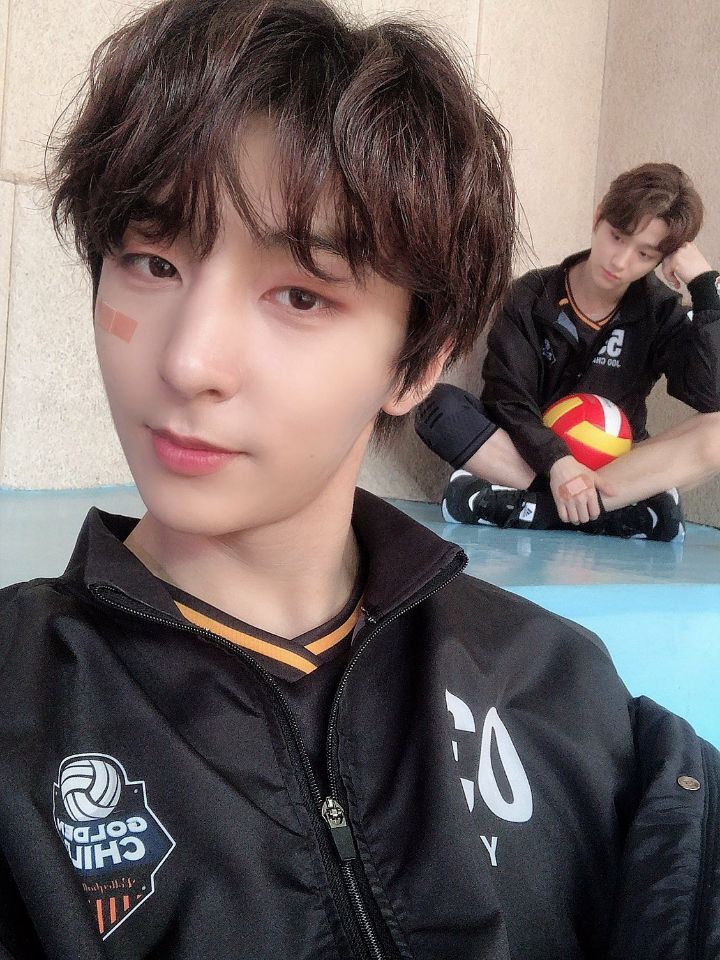 성윤 이미지