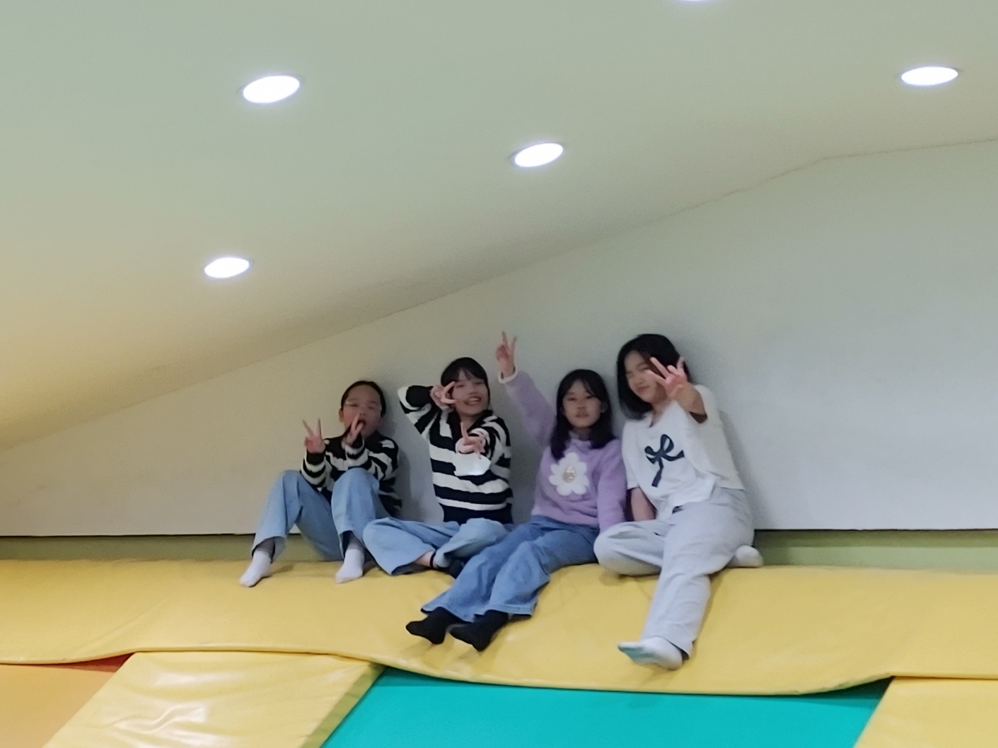 위드더키즈 이미지