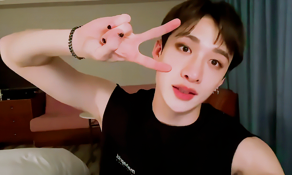 4년 동안 매주 브이앱 키는 아이돌 | 인스티즈