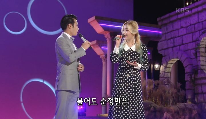 청실홍실 이미지