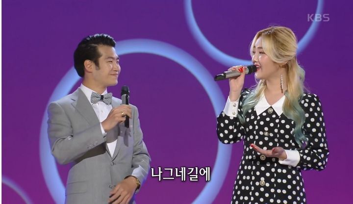 청실홍실 이미지