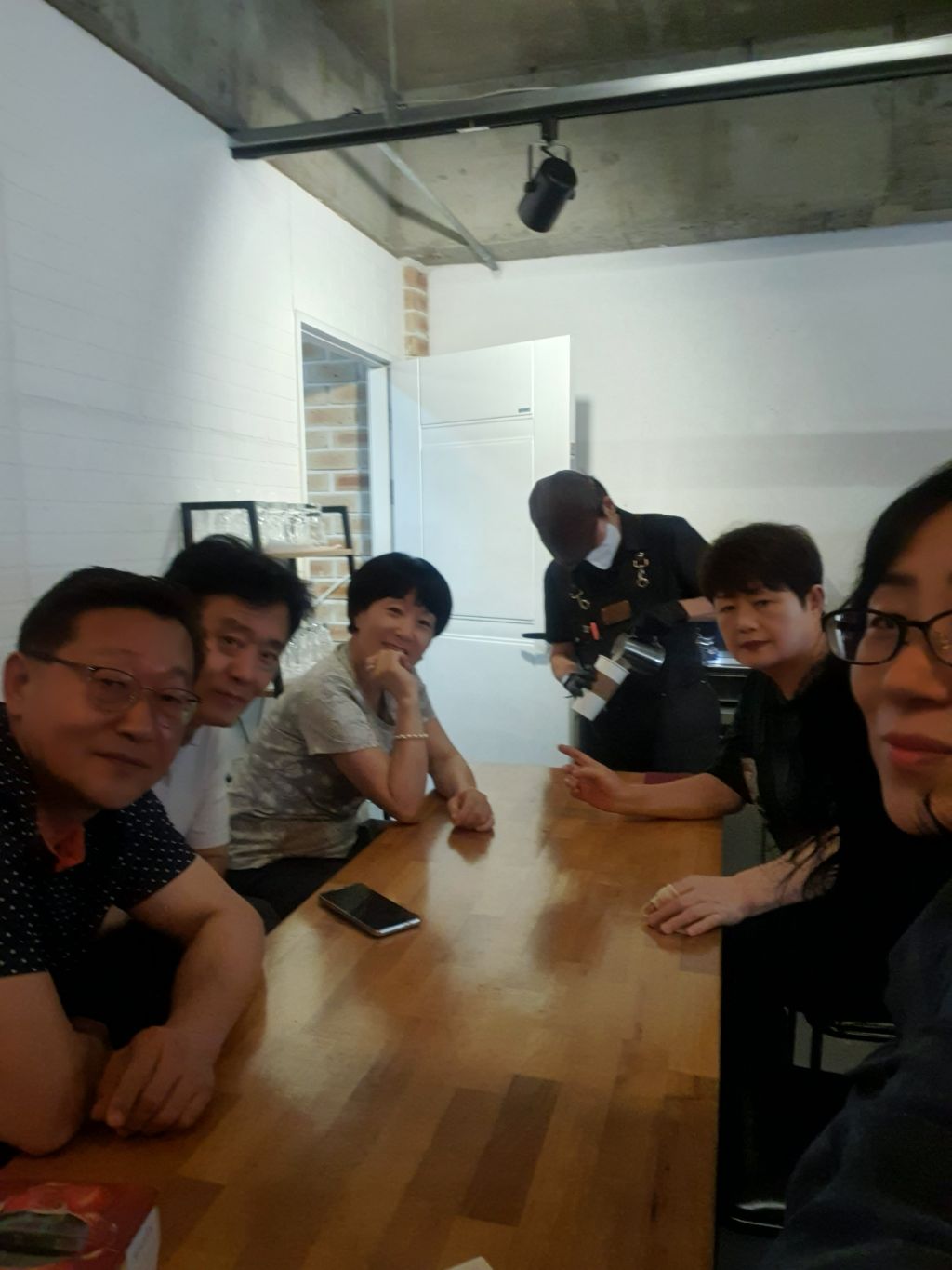 커피를들다 이미지