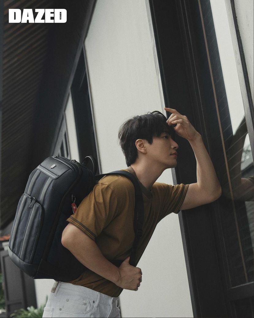 밥숟가락 이미지