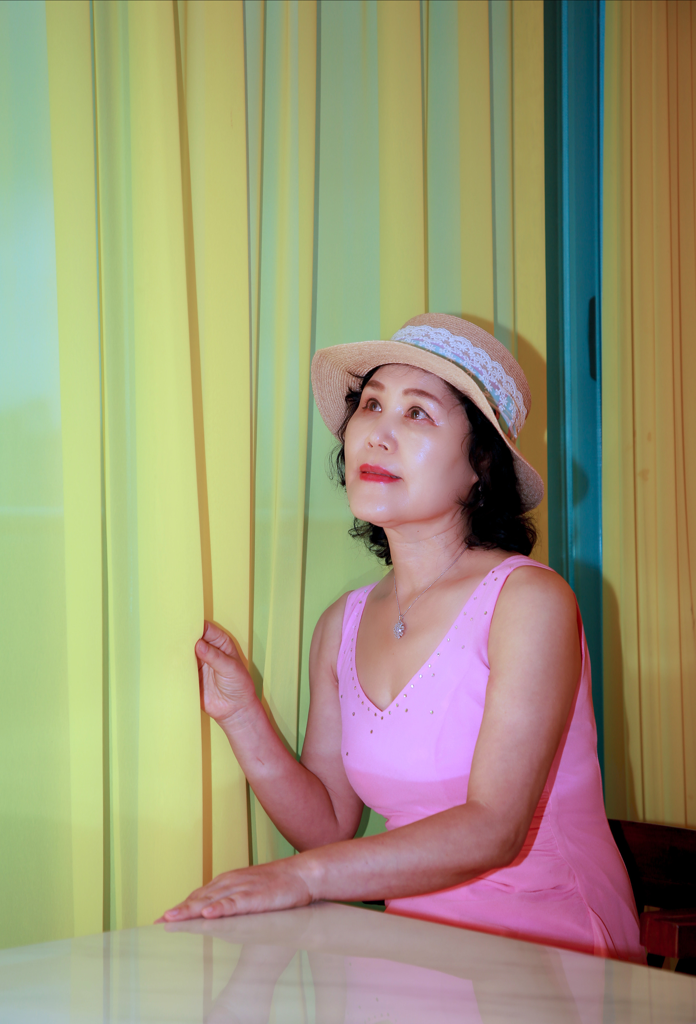 폴-리딩 이미지