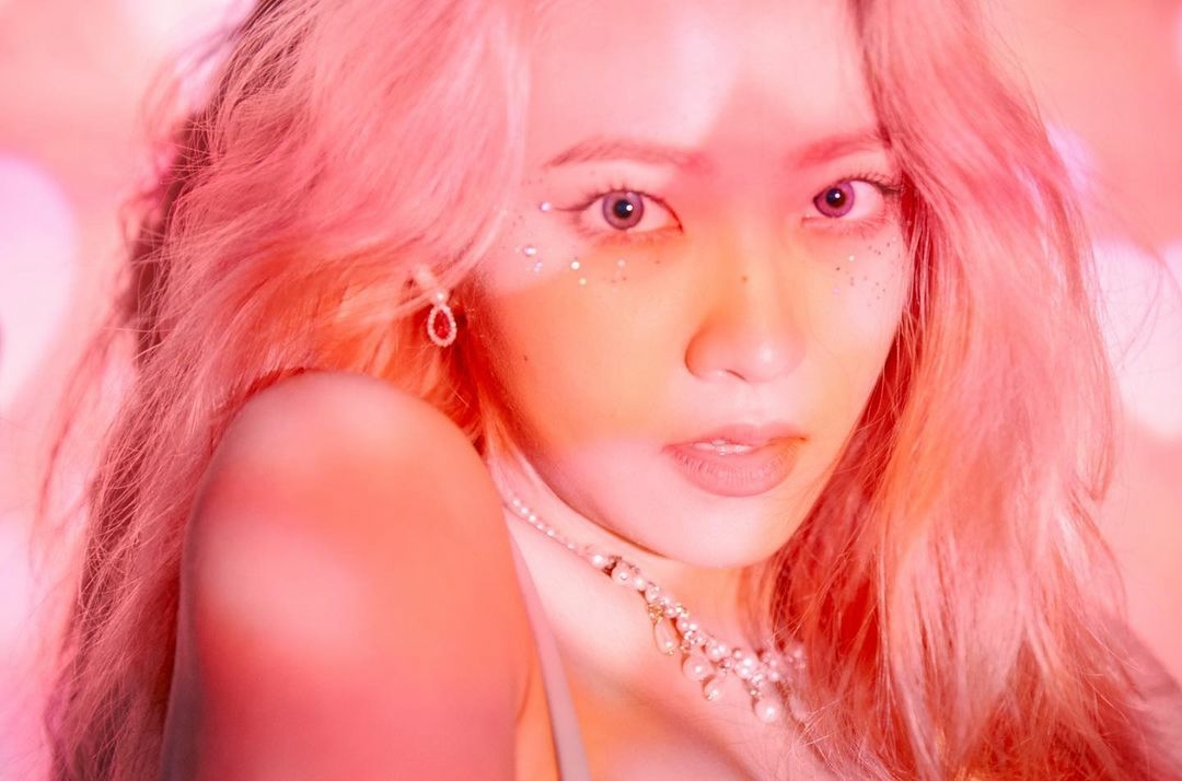 (찐)아리아나 그란데가 좋아요 누른 레드벨벳 예리 인스타그램 사진.JPG | 인스티즈