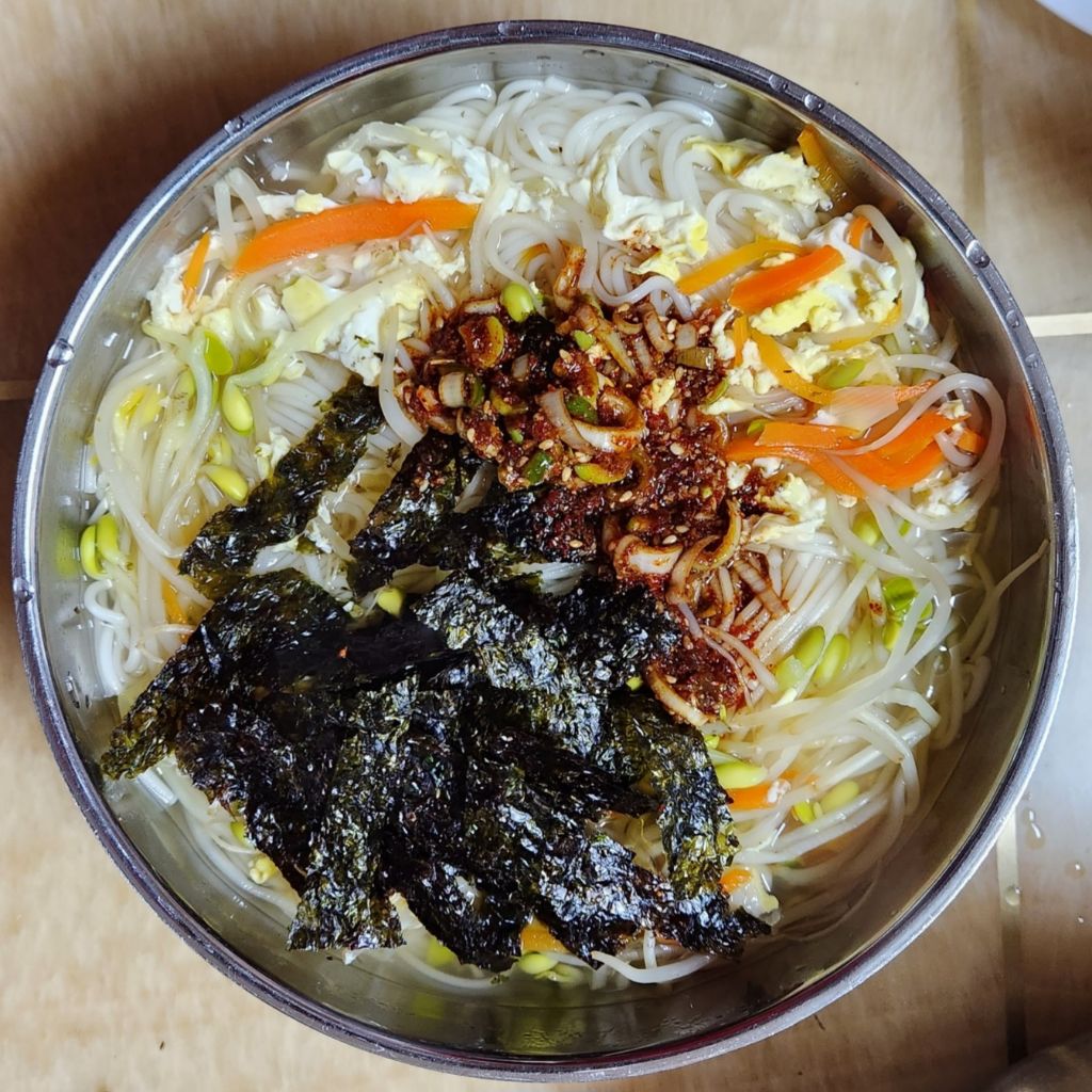 잔치국수 이미지