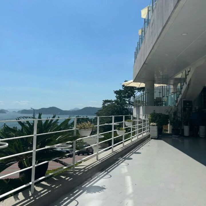카페엔봄 이미지