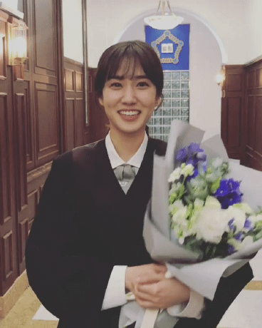 박은빈이 작품 끝나면 하는 시그니처 포즈 | 인스티즈
