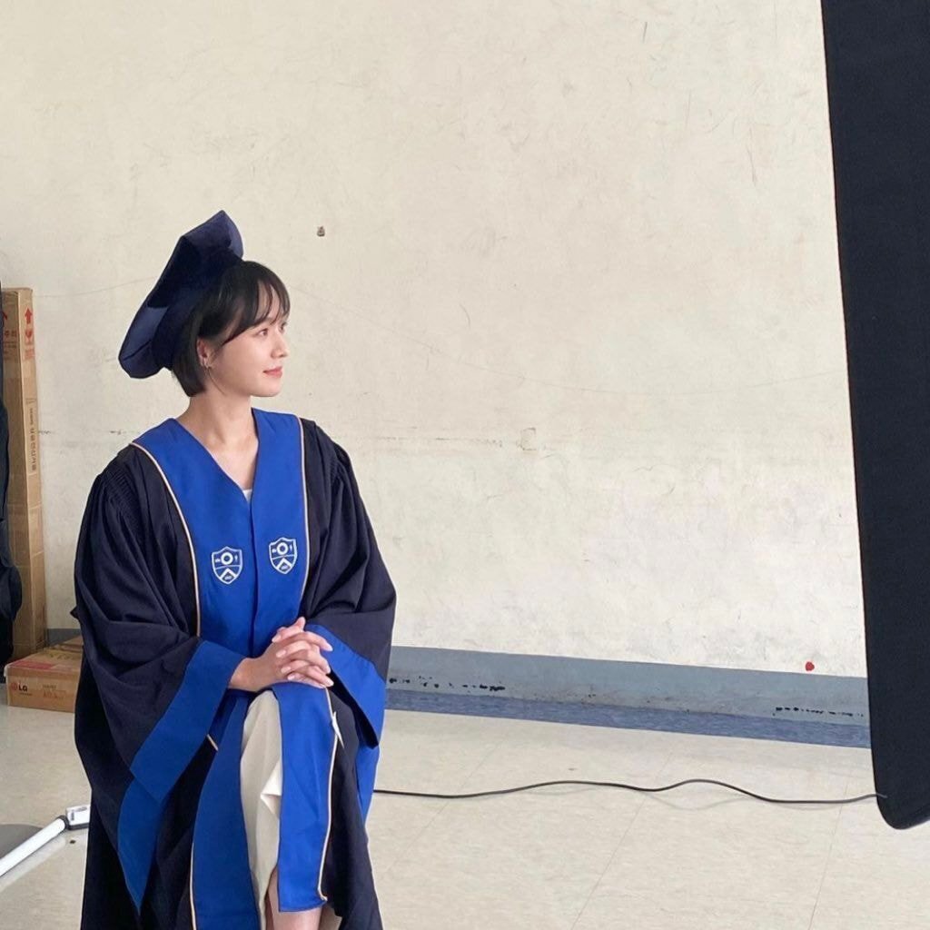 배우 박규영 연세대학교 졸업사진 | 인스티즈