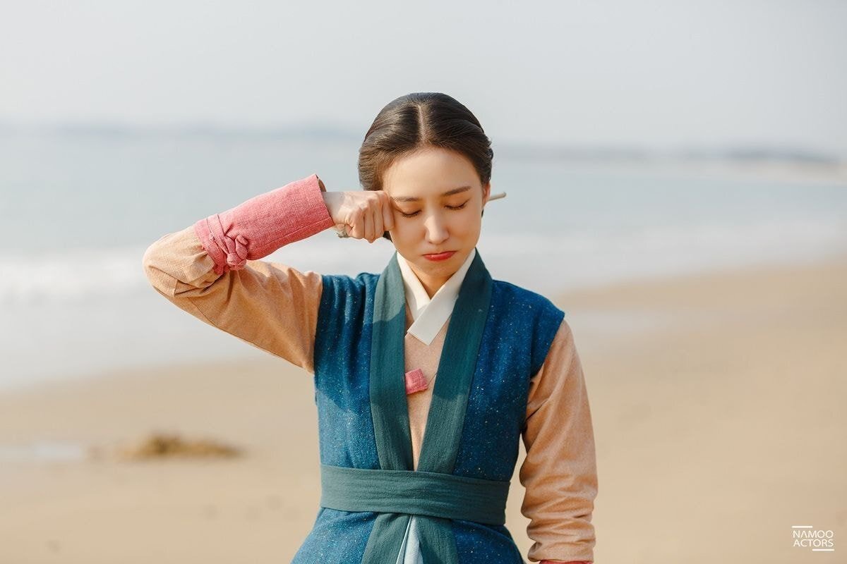 박은빈이 작품 끝나면 하는 시그니처 포즈 | 인스티즈
