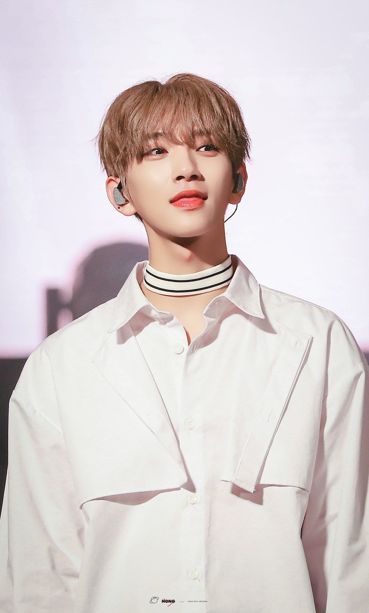 송진내가 화면밖까지 나는 세븐틴 조슈아 홈마가 찍은 오마이걸 비니 | 인스티즈