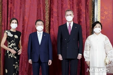 국격 와르르 스페인 왕비가 당황한 이유 | 인스티즈
