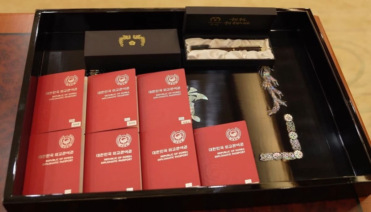 쟤네가 뭔데 대통령 특사로 가냐는 등의 부정적인 반응들에 대한 방탄소년단의 의견 | 인스티즈