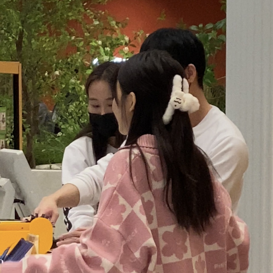 흥미로운 우정잉 짤 모음 - 일산 쿠키런 팝업 - 움짤/캡쳐/직찍 - 우정잉 팬까페 잉친쓰