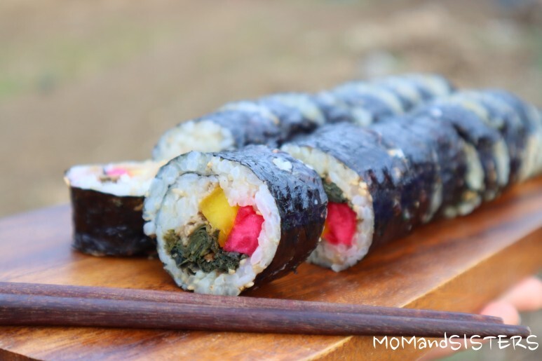 돌돌이 김밥 이미지