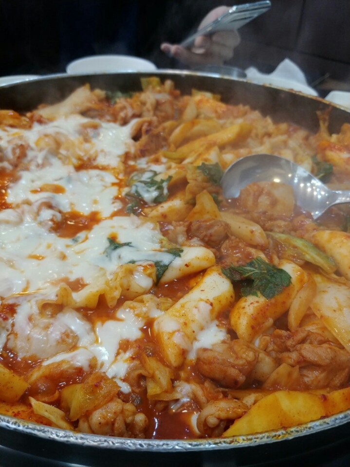 닭이봉춘천닭갈비 이미지