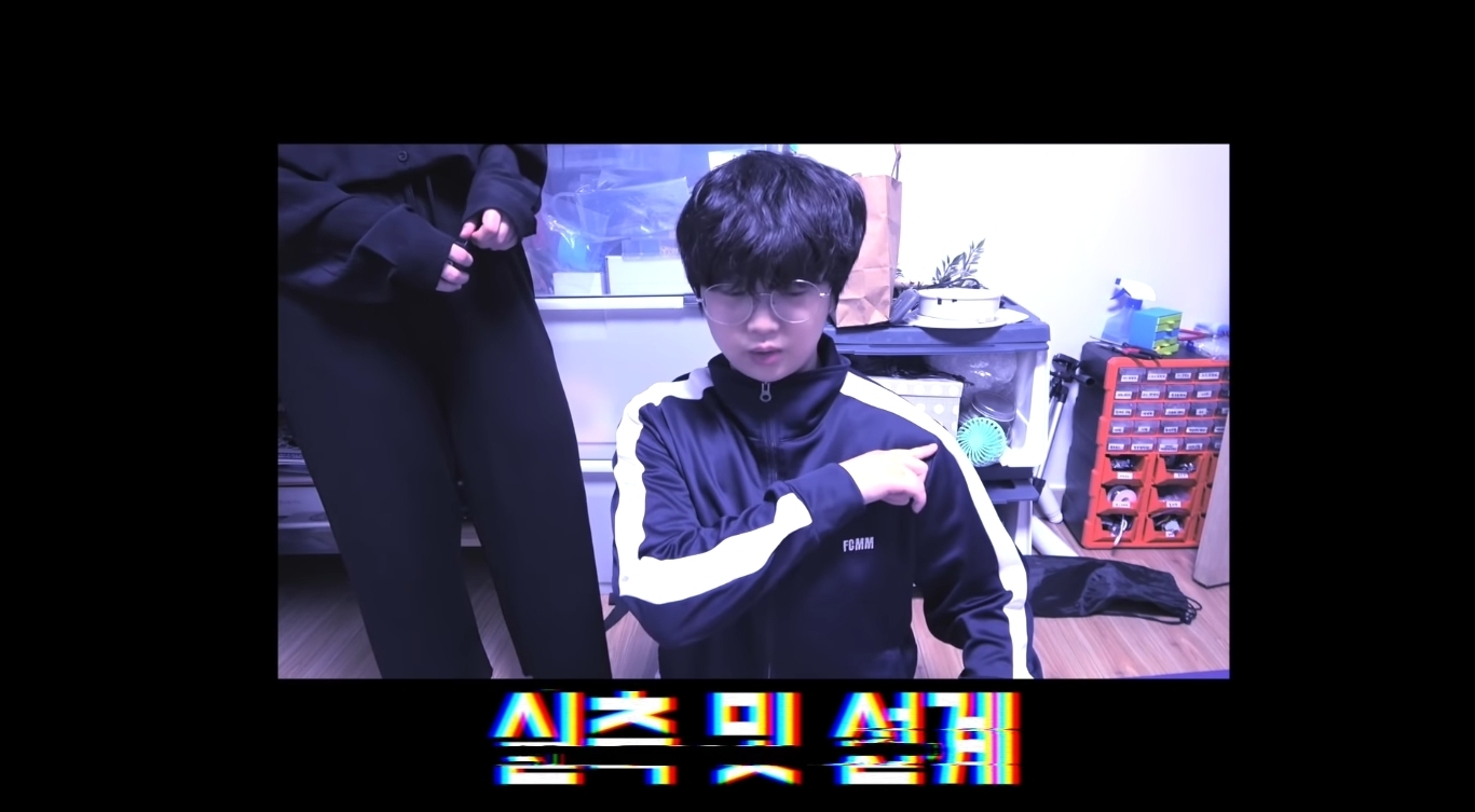 코인노래방 못가서 돌아버린 공대생의 이 시국 노래방.gif | 인스티즈