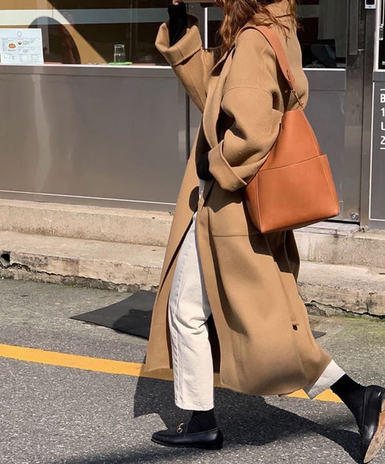 코트가 수북하니 베이지인지 카멜인지 긴가민가하게 만드는.. | 인스티즈
