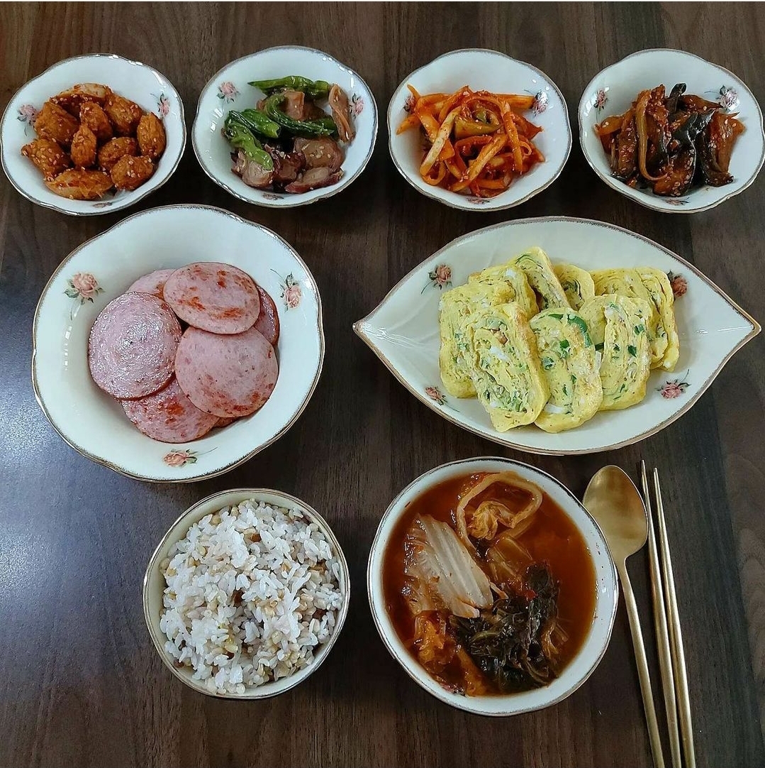 내일 점심으로 가장 먹고 싶은 한끼정식은? | 인스티즈